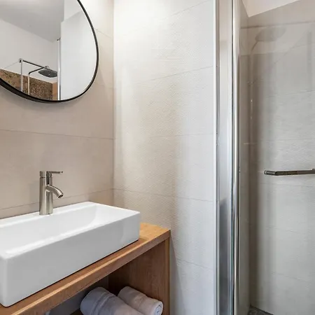 Kalebic * ドゥギ・ラット